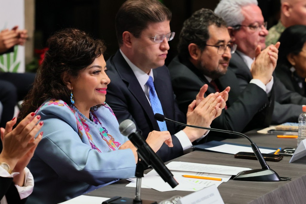 «Escuelas serán espacios libres de violencia: Clara&nbsp;Brugada»